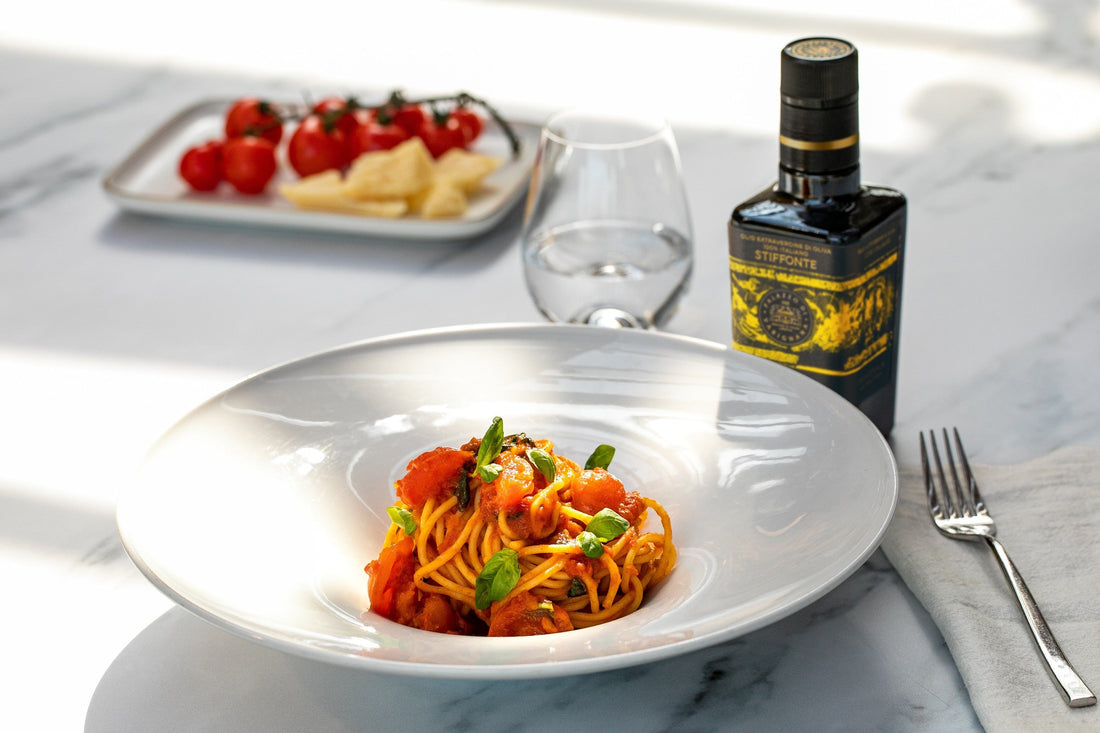 Spaghetti al Pomodoro with Correggiolo Extra Virgin Olive Oil