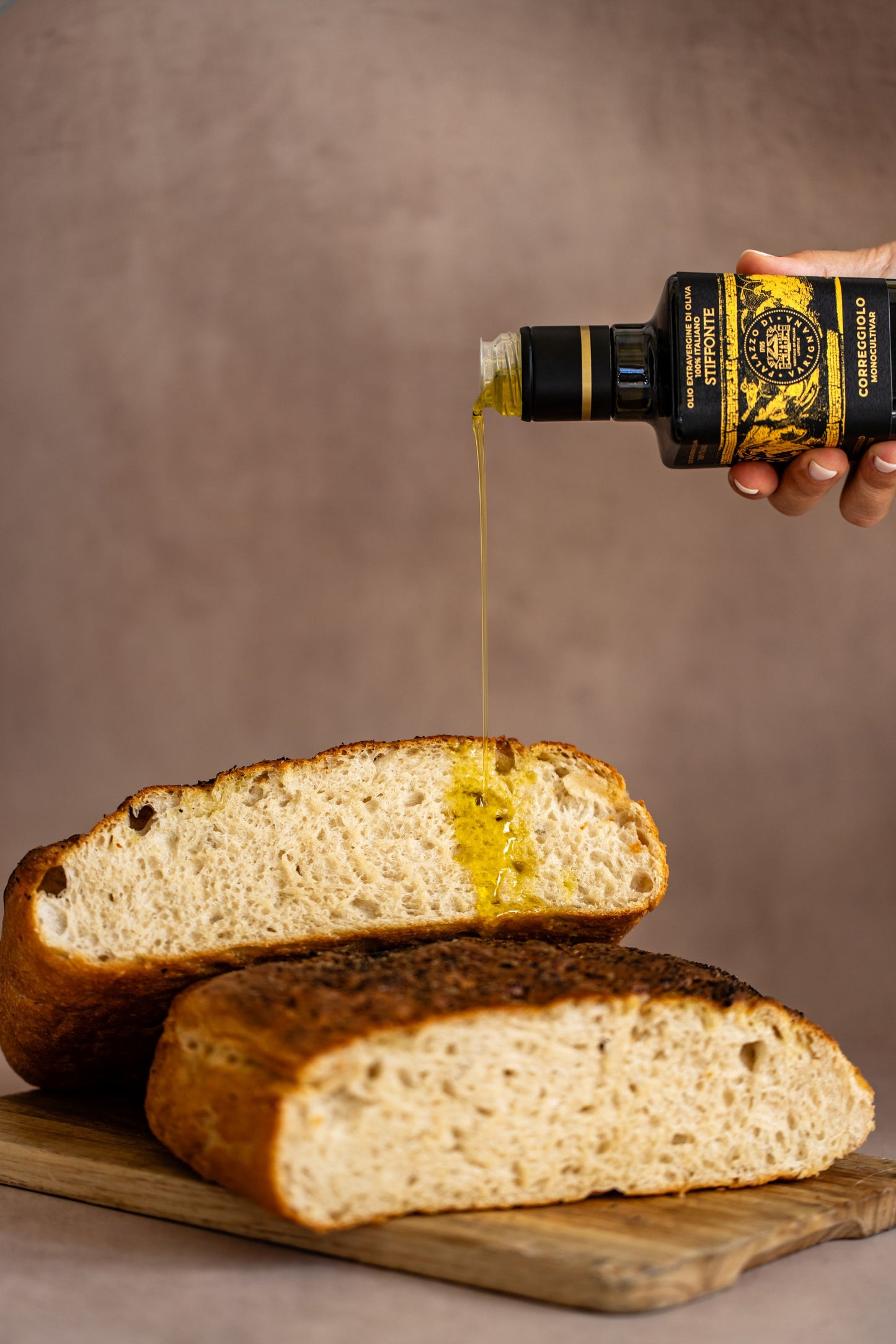 Limited Edition Holiday Gift Bundle - Correggiolo Extra Virgin Olive Oil Monocultivar 16.9 floz with Matching Packaging