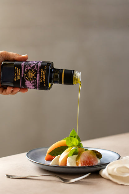 Limited Edition Holiday Gift Bundle - Maurino Extra Virgin Olive Oil Organic Monovultivar 16.9 floz with Matching Packaging